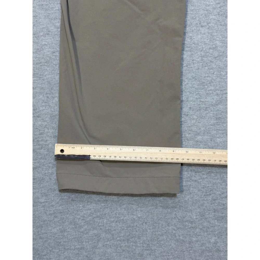 Duluth Trading Co Flexpedition Mens 38x32 Khaki Tan Stretch Cargo Hiking Pants